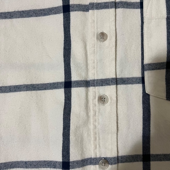 Universal Thread long-sleeve flannel button-up shirt, Women S, NWT - Picture 3 of 12